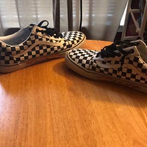 Custom Checkered w Flame bottom Vans (13) (no box)